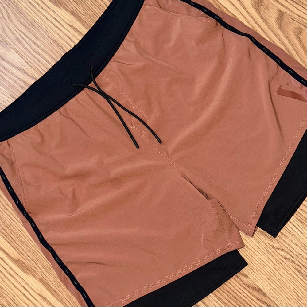 Vuori Fullerton Men’s Copper Orange Athletic Compression Lined Shorts Men’s XXL